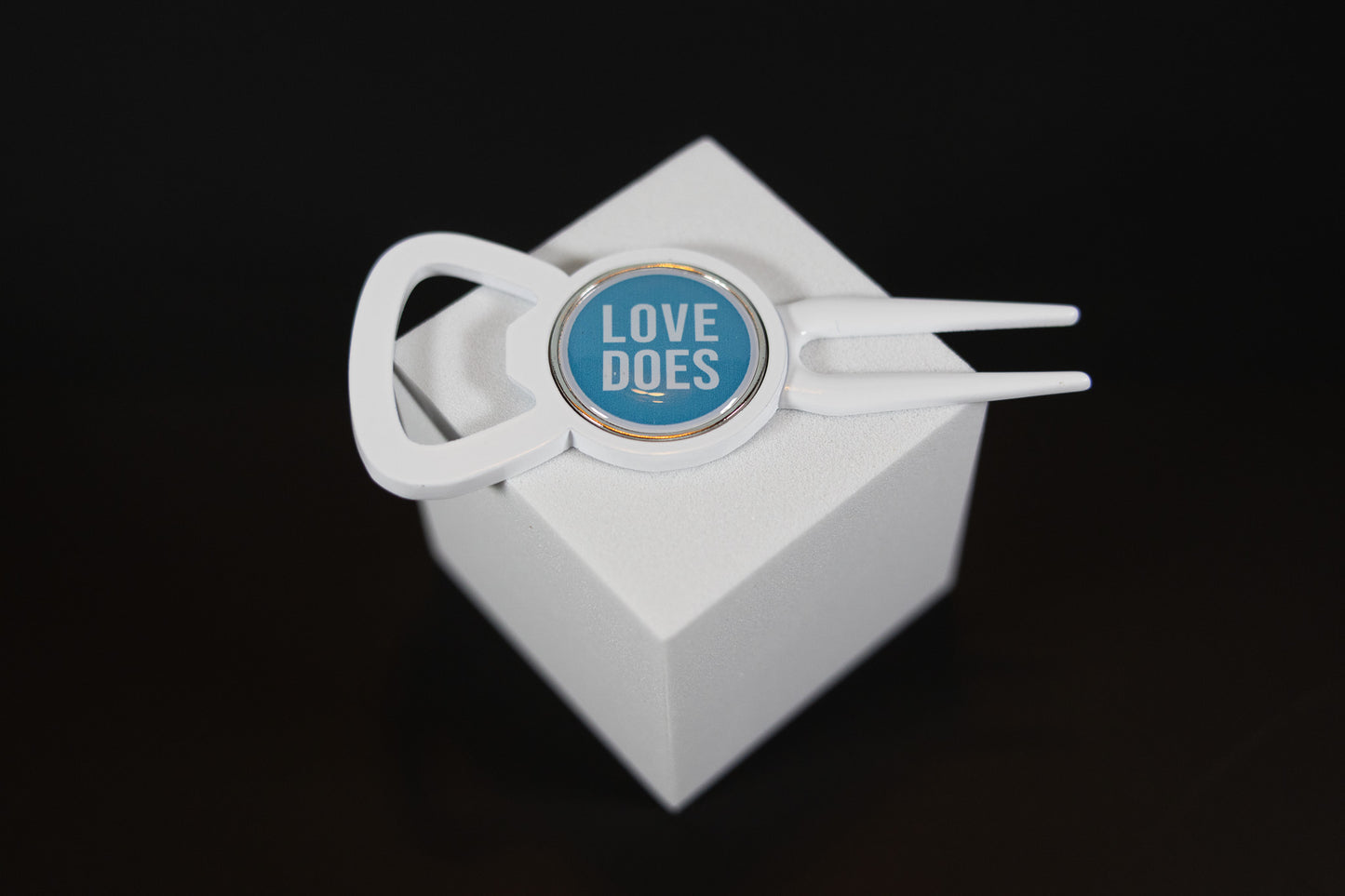 Golf Divot Tool with Ball Marker